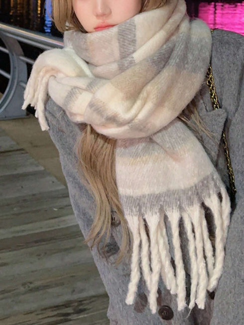 SHEIN Cute & Fashionable Cartoon Maillard High-Quality Ambient Scarf