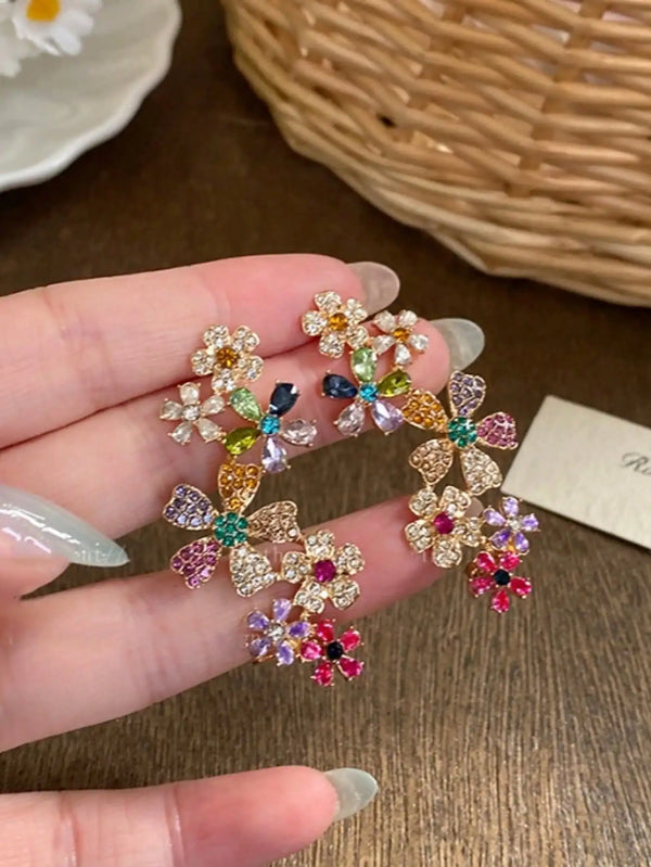 SHEIN 1 Pair Unique Colorful Floral Earrings