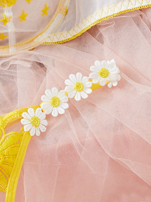 طقم لانجري نسائي من قطعتين من شي إن، مطرز بالدانتيل