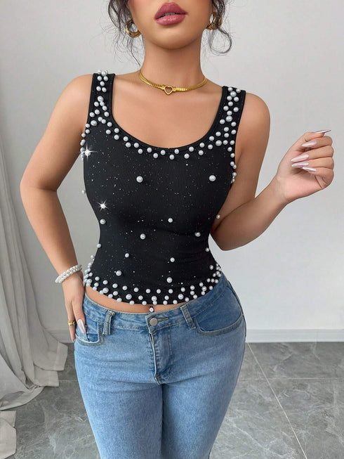 شورت نسائي من SHEIN Elenzga مزين باللؤلؤ الصناعي، ضيق، محبوك لامع