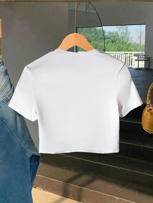SHEIN INAWLY تي شيرت قصير كاجوال بقصة ضيقة وطبعة شفاة معدنية وياقة دائرية