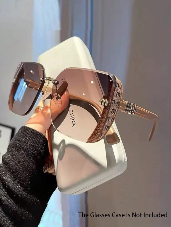 SHEIN Modern oversized glasses for women with a metal frame