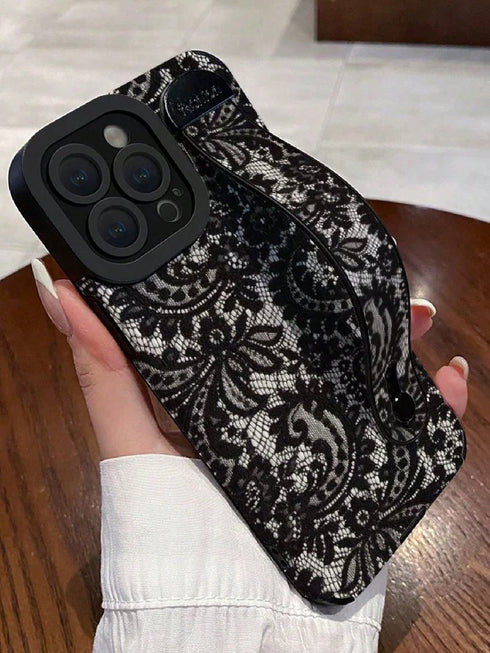 SHEIN 1pc Wrist Strap Lace Floral Painted Perforated Pattern Shockproof Painted Phone Case Compatible With