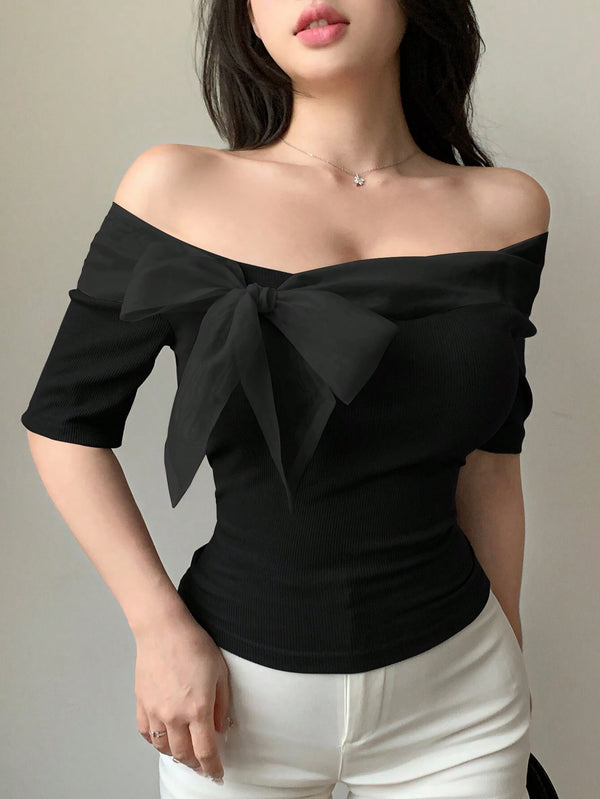 SHEIN DAZY Women Off-Shoulder Contrast Color Bow Decor Fitted Short Sleeve T-Shirt ,New Year Eve