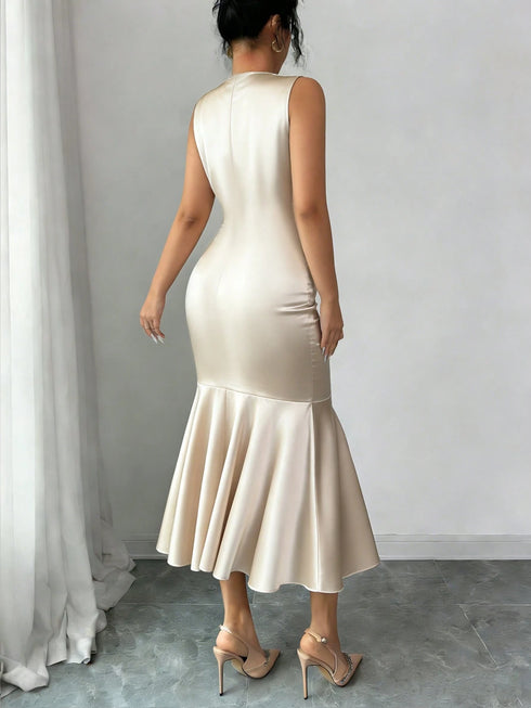 SHEIN Elenzga New V-Neck Knitted Solid Color Sleeveless Elegant Pleated Design With Pearl Decor Ruffle Hem 00