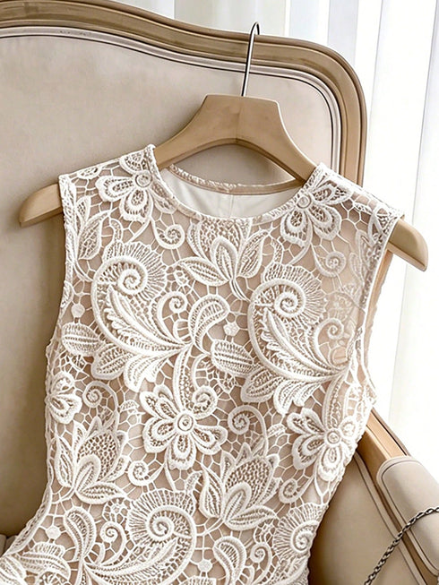 SHEIN Franclia Women's Elegant White Lace Print Round Neck Elastic Waist Bodycon Spliced Solid Hem Mini Dress, Summer Commute