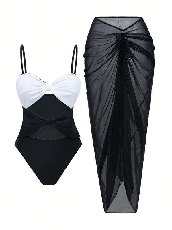 طقم ملابس سباحة من قطعتين من SHEIN، بتصميم ألوان متداخلة وزينة فيونكة، قطعة واحدة