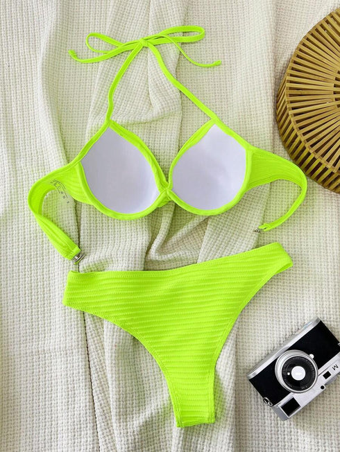 طقم بيكيني نسائي صيفي من SHEIN Swim SXY، بتصميم مثير، مزين برسومات نيون فلورية، برباط حول الرقبة، مع حمالة صدر داعمة.