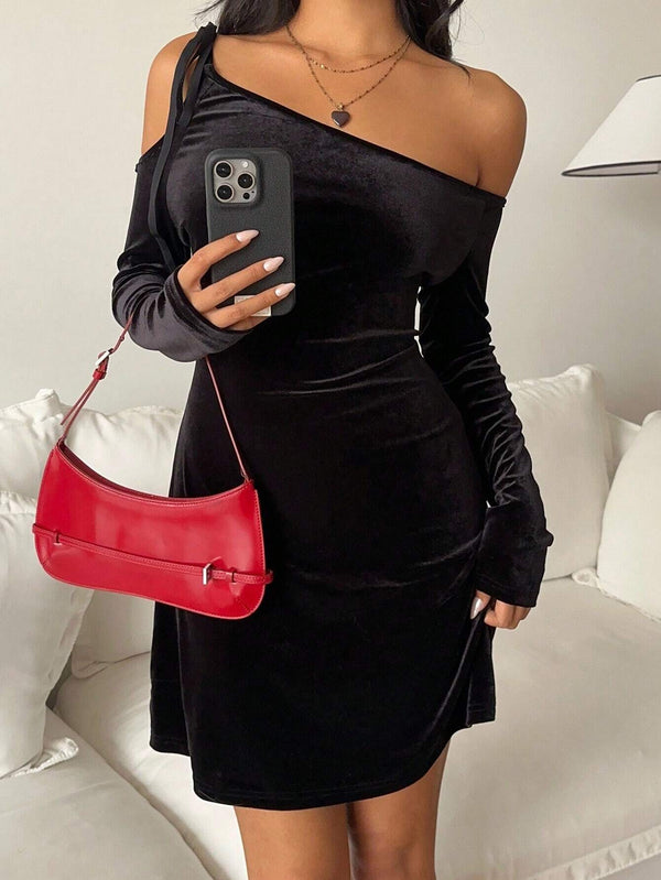 Women's Elegant Oblique Shoulder Cinched Waist Long Sleeve Mini Dress