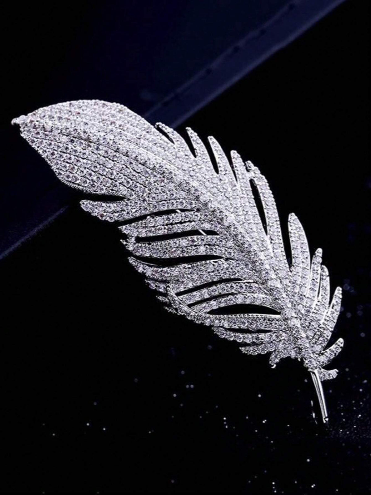 1pc Elaborate Full Rhinestone Classic Feather
