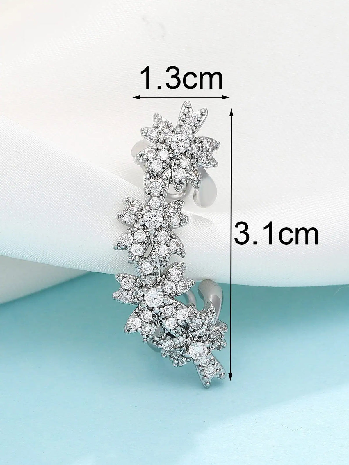 SHEIN 1pc Cubic Zirconia Flower Decor Ear Cuff Valentines