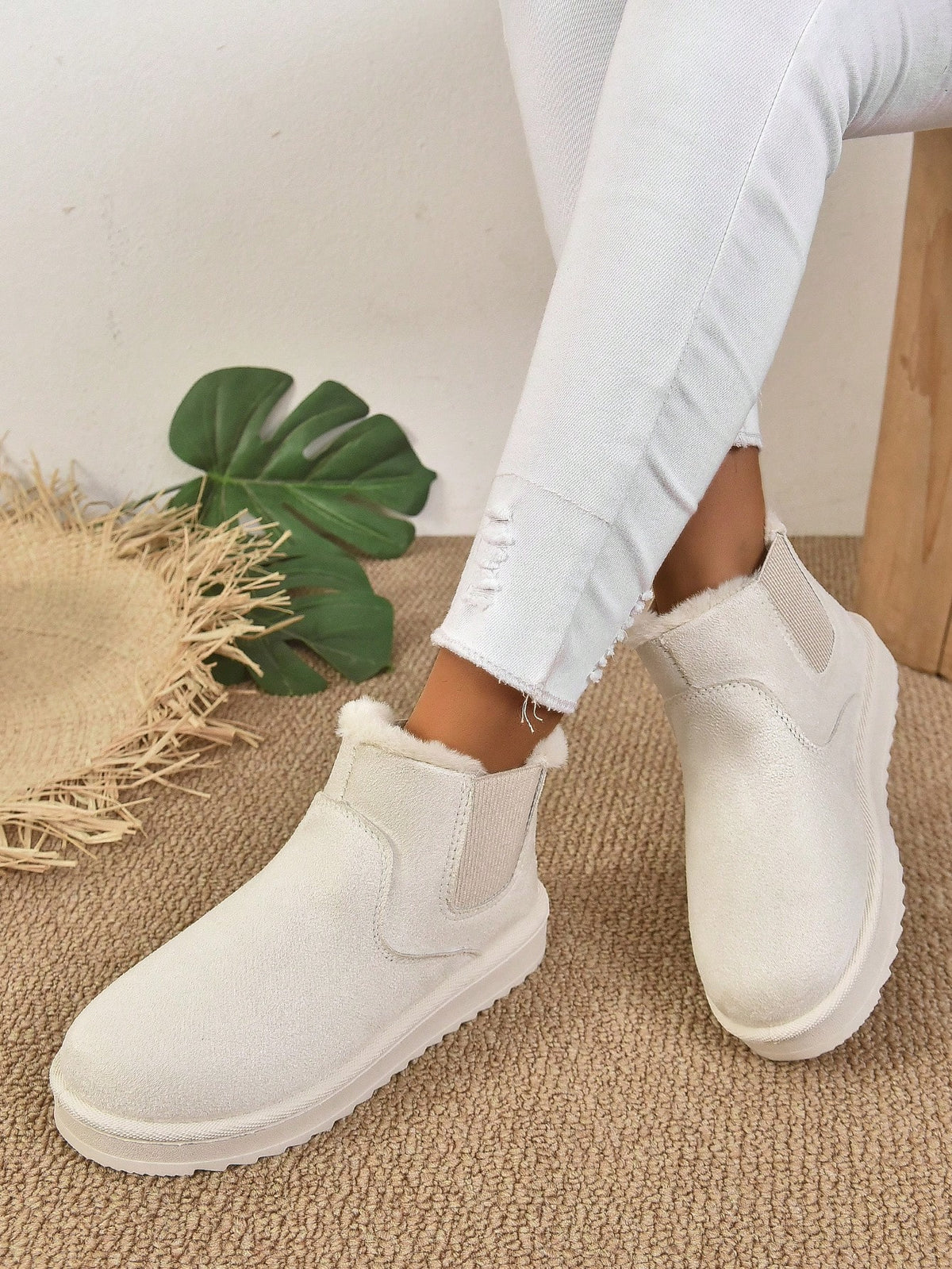 SHEIN Beige Faux Fur Lined Anti-Skid Platform Ankle Snow Boots
