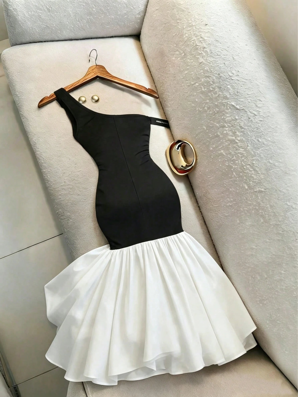 SHEIN Black & White 3D Flower One Shoulder Bodycon Evening Dress