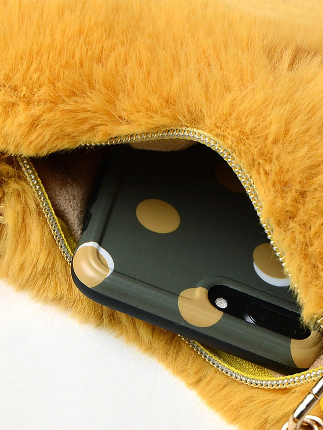 SHEIN Yellow Heart Shaped Fluffy Furry Handbag with Chain
