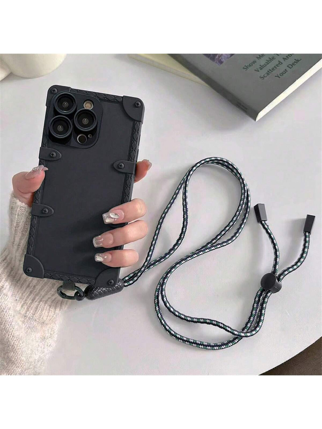 Hadaasi 1pc Black Retro Style Crossbody Rope