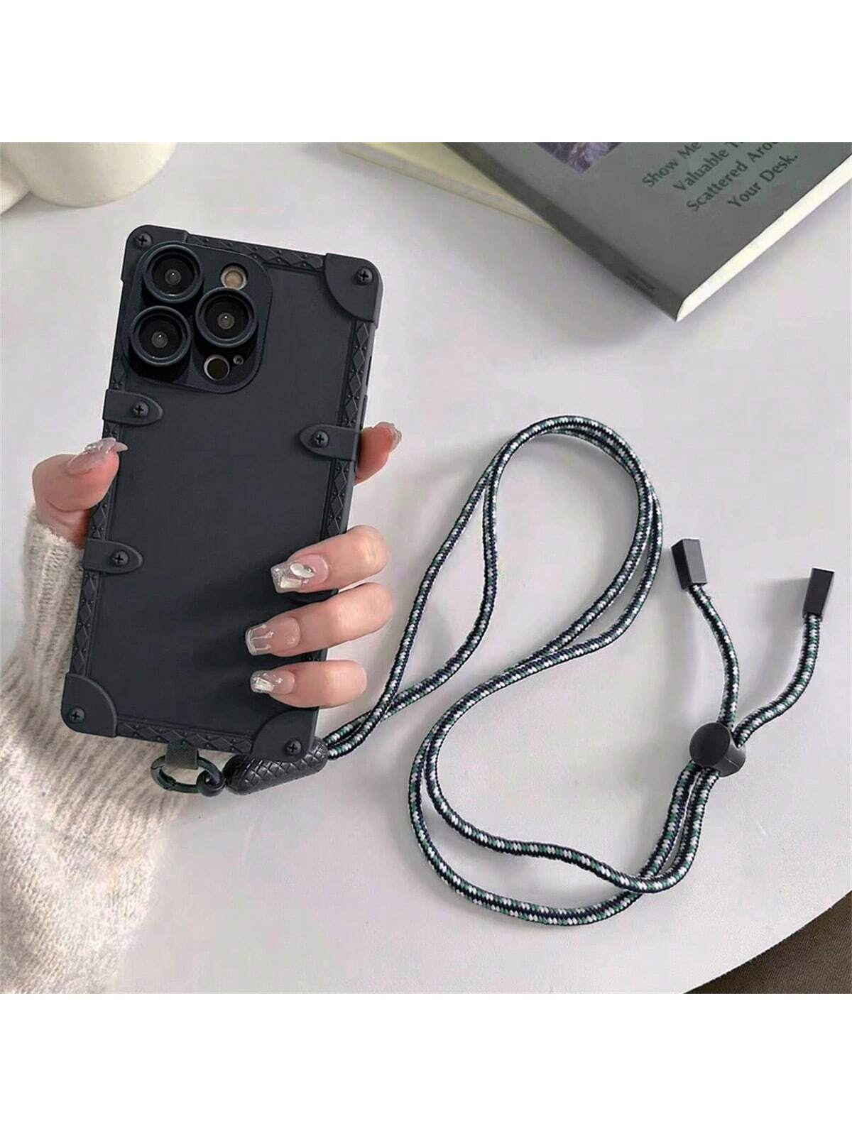 Hadaasi 1pc Black Retro Style Crossbody Rope