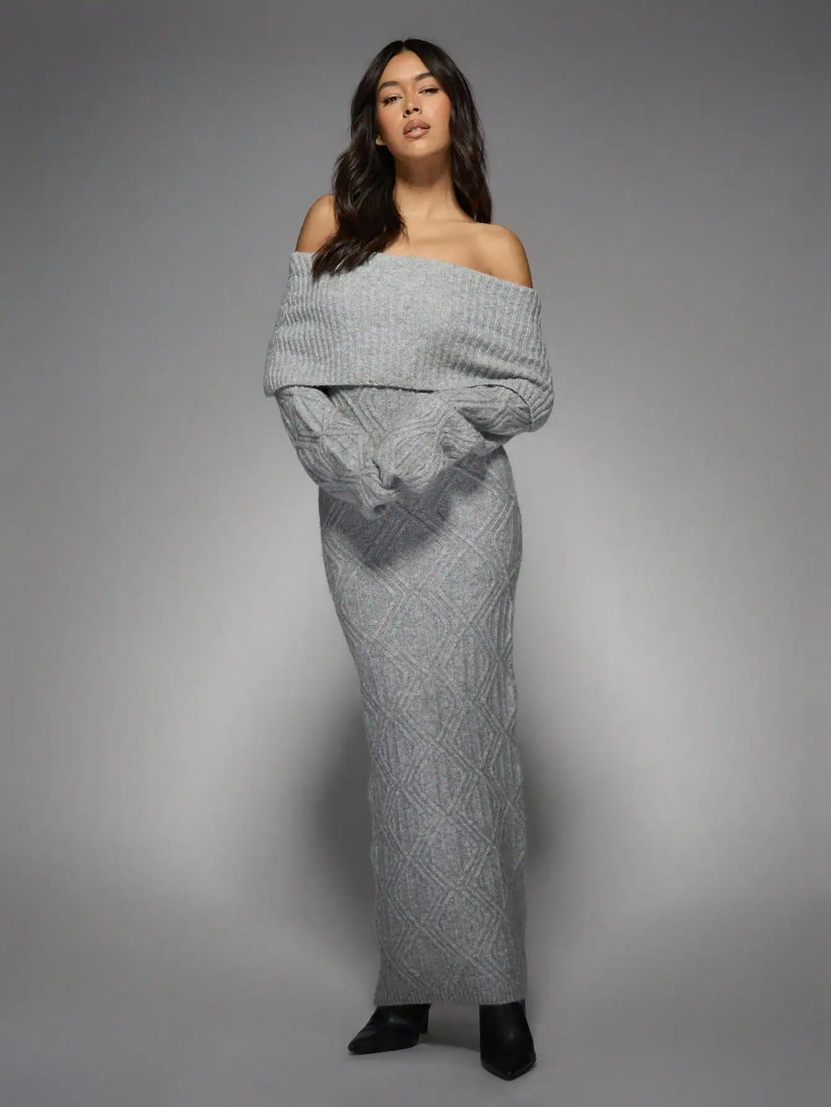 Luxurious Off-Shoulder Cable Knit Maxi Sweater Dress
