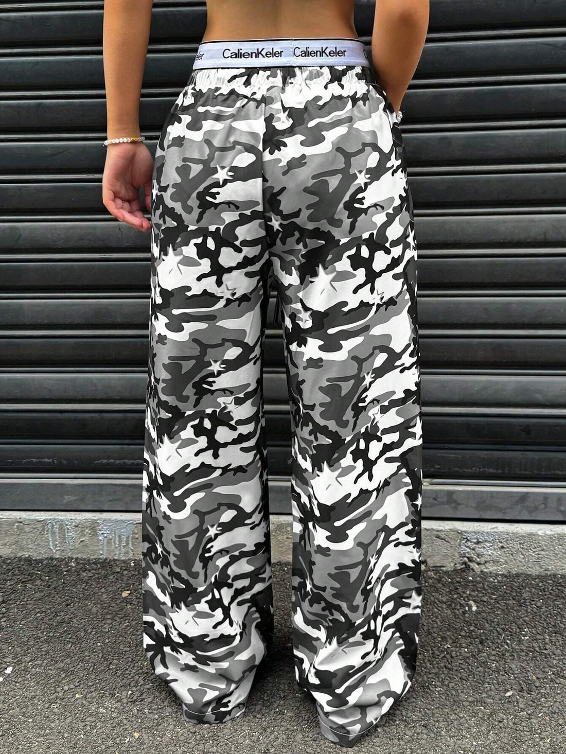 SHEIN Muchica Women's Casual Camouflage Print Drawstring Waist
