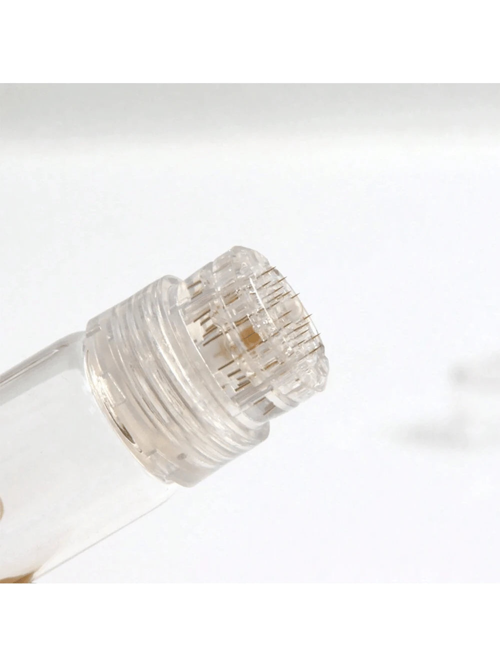 SHEIN 1pc Serum Microneedle Stamp 0.5MM 20 Derma Serum Facial Tools Bottle