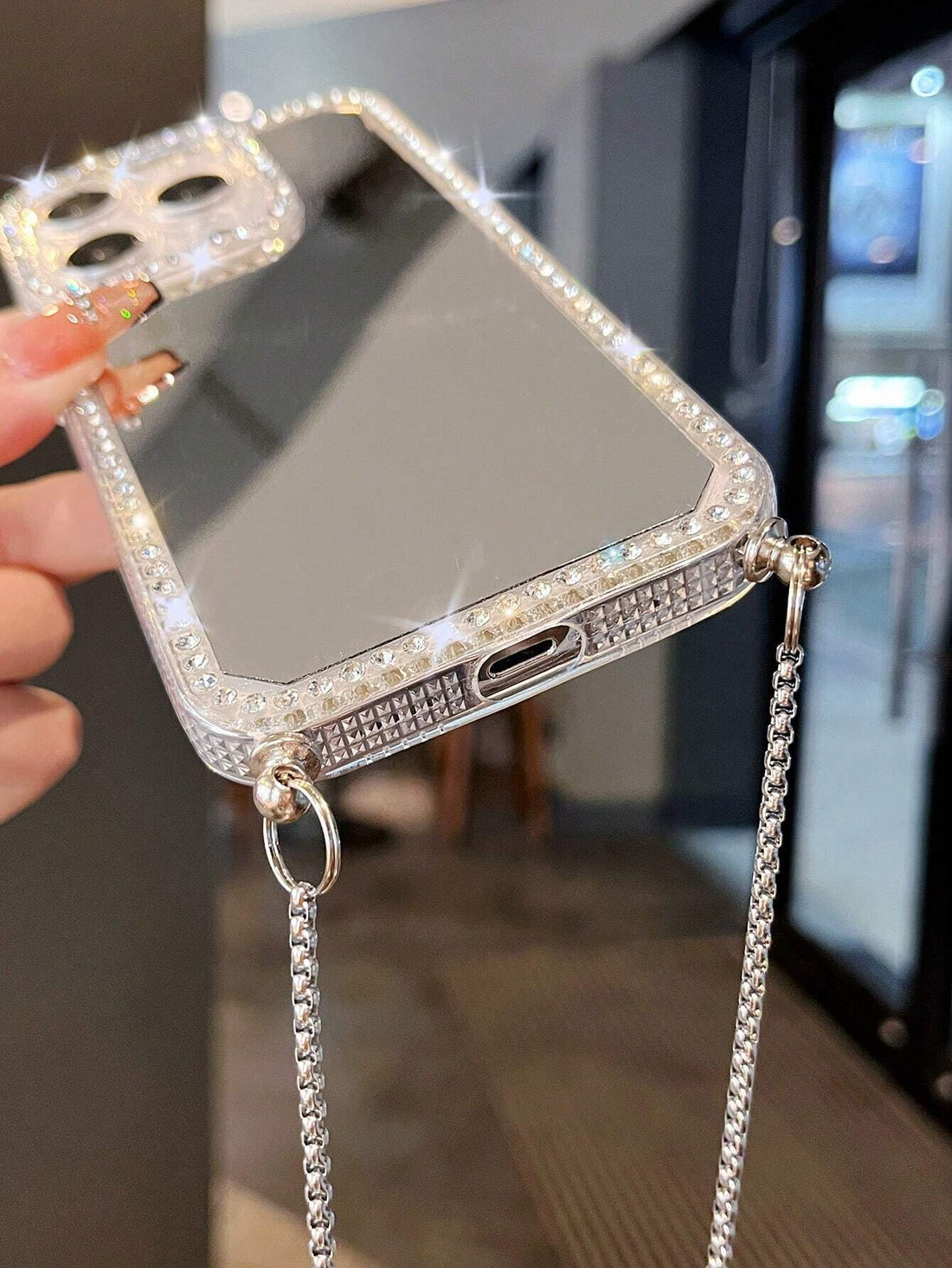 SHEIN Apple Phone Charm 1pc Rhinestone Mirror Shoulder Strap Silicone Phone Protective Case