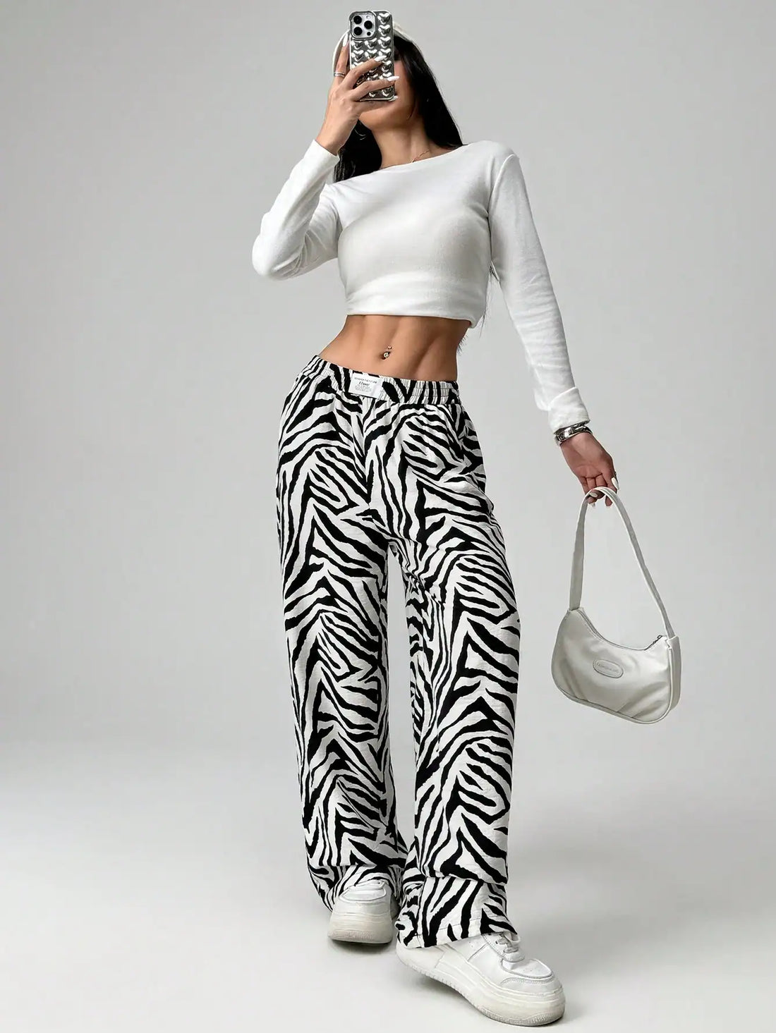بنطلون واسع أبيض وأسود بطبعة زيبرا من قماش منسوج – SHEIN EZwear
