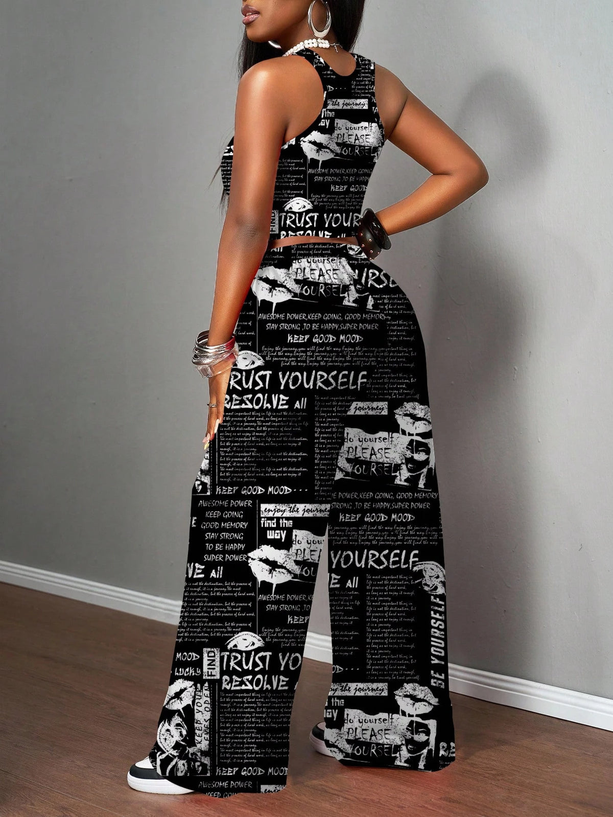 SHEIN Slaydiva Black and White Print Backless Camisole & Loose Pants Set