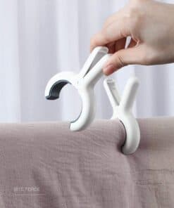 SHEIN 1pcs Beach Towel Clips