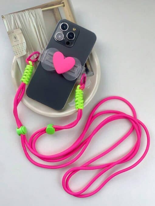 SHEIN Mobile Phone Strap With Heart Shaped Pendant