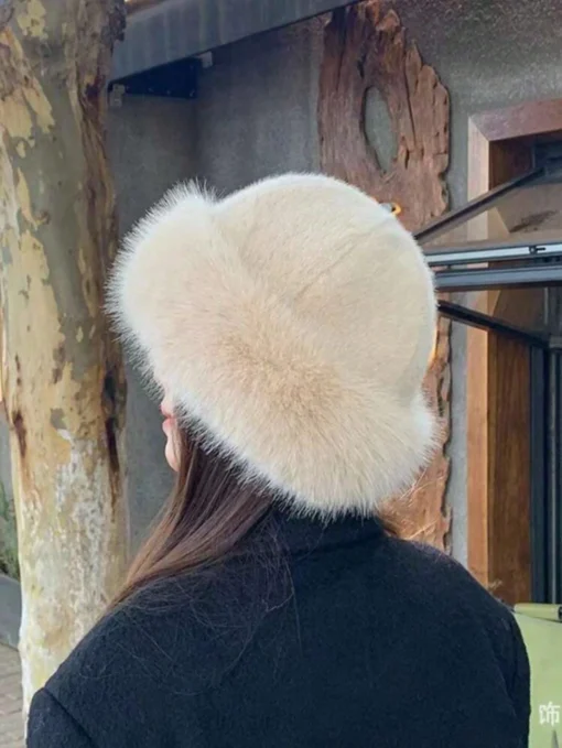 SHEIN New Plush Mongolian Hat Ladies Autumn AndWinter Cold Warm Atmosphere With Cute PlushHats (biege)