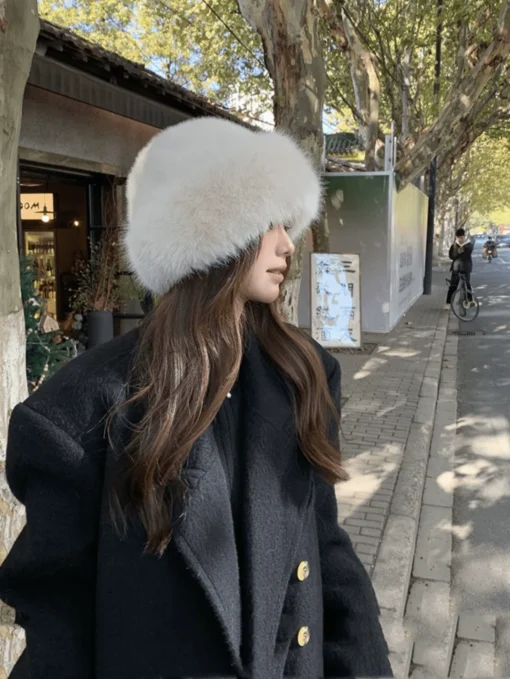 SHEIN New Plush Mongolian Hat Ladies Autumn AndWinter Cold Warm Atmosphere With Cute PlushHats (White)