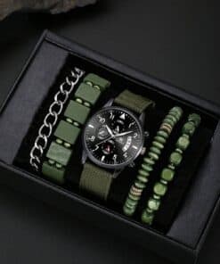 SHEIN 1set Men Fashion Casual Business Quartz Watch + 4pcs Bracelet Set