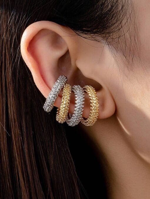 SHEIN 4 Pcs Minimalist Chunky Metal Stacked Ear Cuffs Cuff Earrings Set