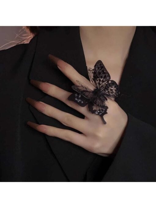 SHEIN 1pc Black Oversized Butterfly Ring, Goth Style Personality Fashion Decorative Accessory