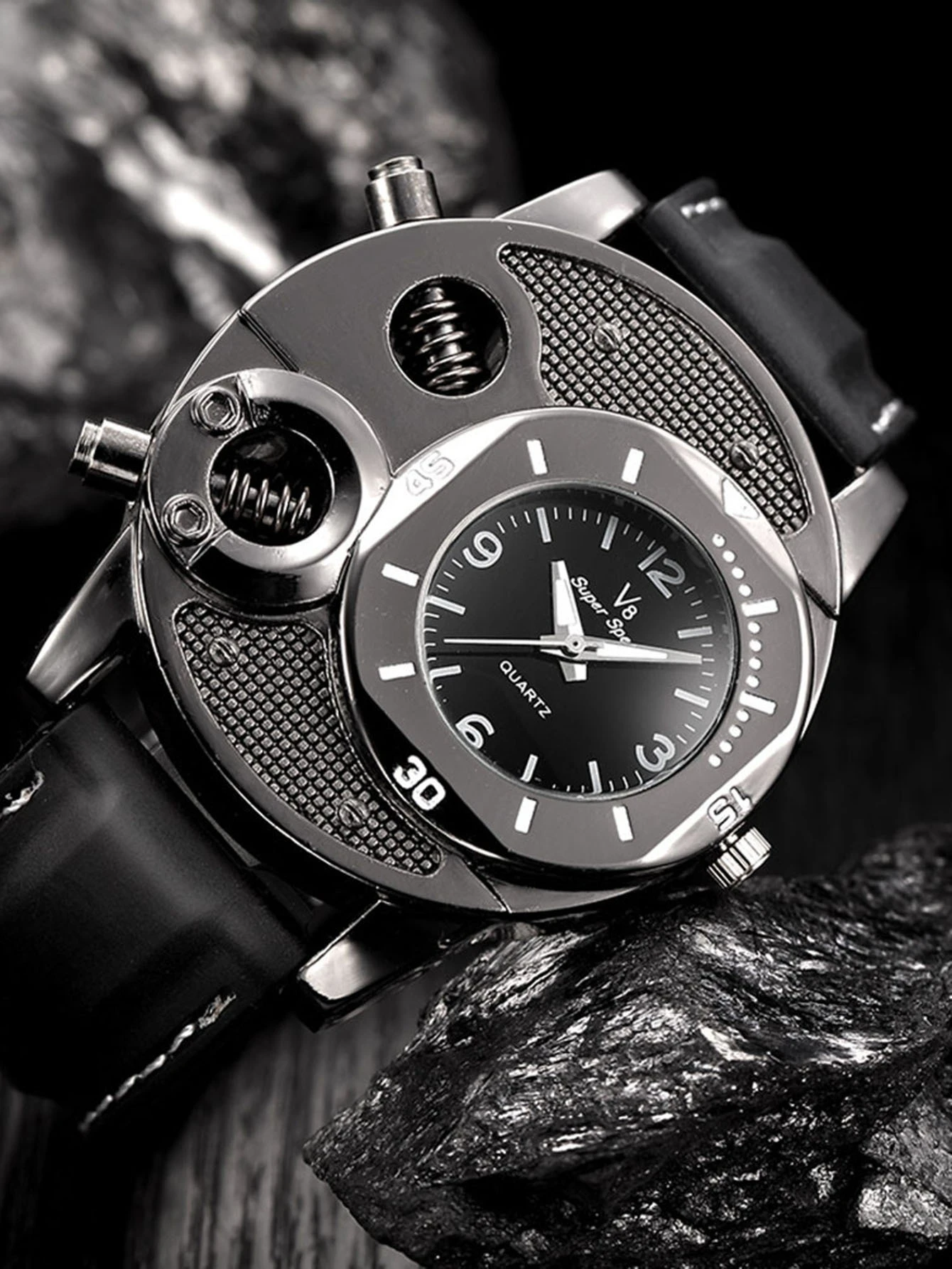 SHEIN Men Round Pointer Quartz Watch