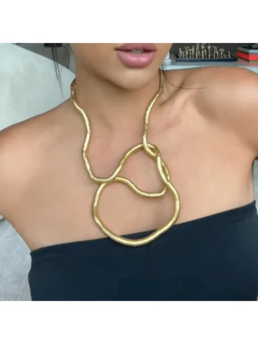 SHEIN 1 Snake Bone Chain, Random Shape Collar (Gold)