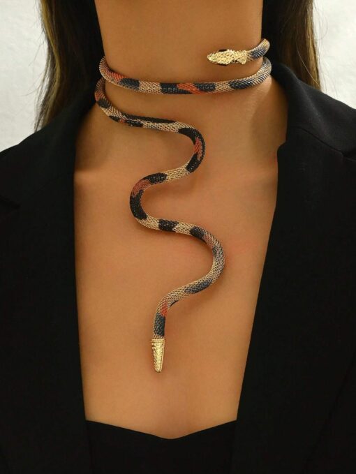 SHEIN 1pc Fashionable Exaggerated Adjustable Faux Snakeskin Pattern Choker Necklace