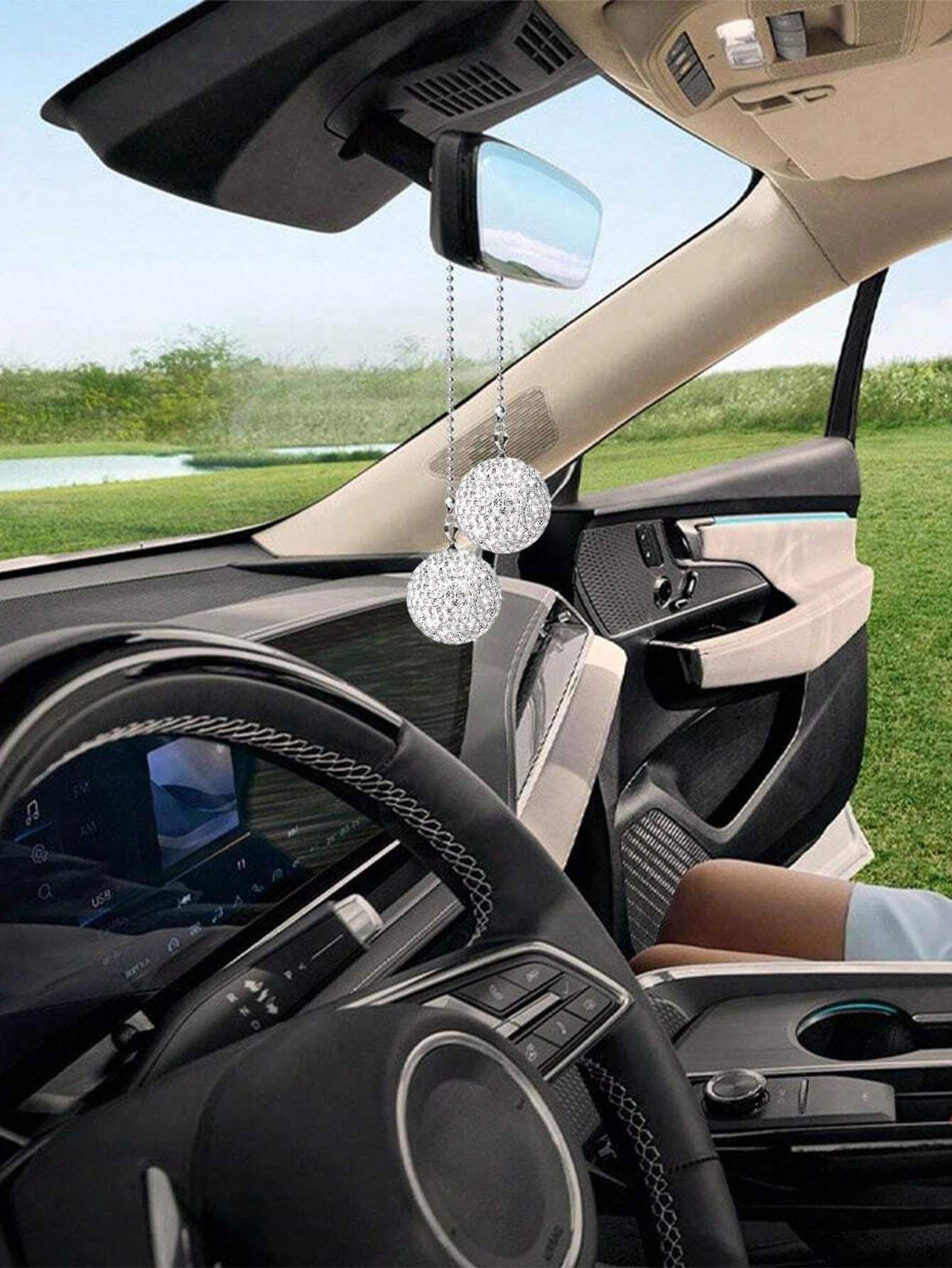 SHEIN 1pc White Crystal Ball Car Rearview Mirror Hanging Ornament - الصورة 5