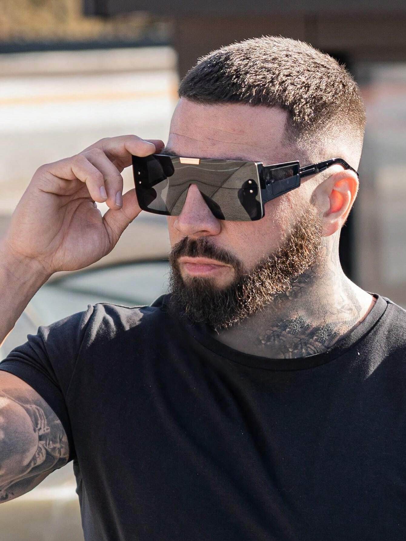 SHEIN 1pc Large Frame One-Piece Men's Fashion Glasses