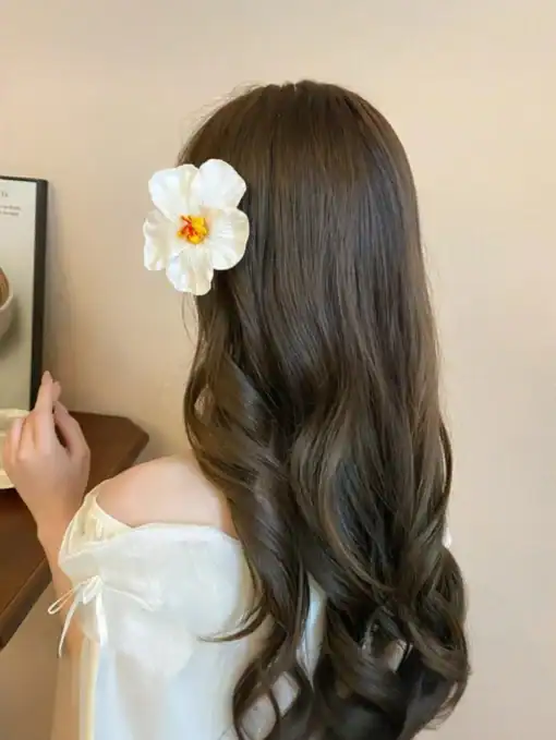 SHEIN 1pc Stereoscopic Adonis Flower Design Hair Clip, Elegant & Side Hairpin For Women (White)