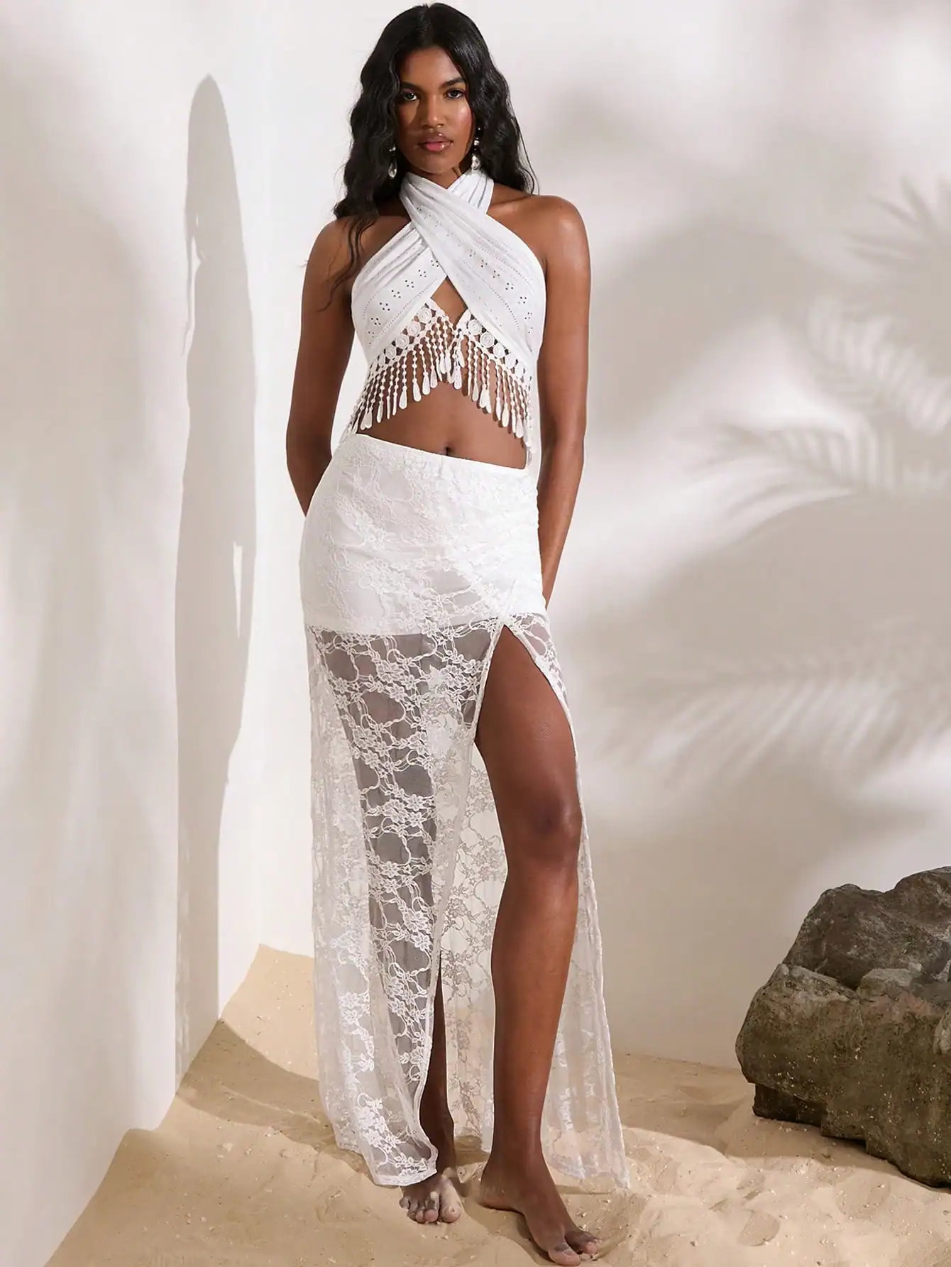 SHEIN Cross Tie Water-Soluble Lace Tassel Hem Crop Tank Top - الصورة 3